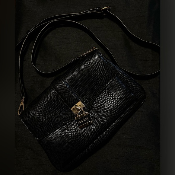 Little Black Anne Klein Purse - Picture 1 of 2
